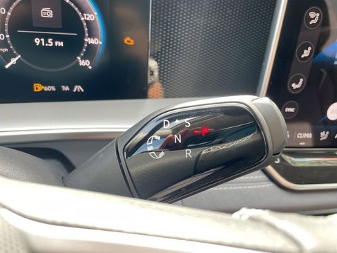 New 2025 Volkswagen Tiguan SE image 44