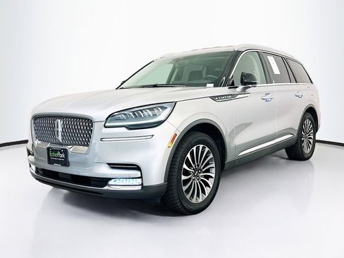 Used 2020 Lincoln Aviator Reserve w/ Elements Package Plus AWD/4WD image 3