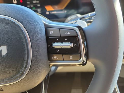 New 2026 Kia Carnival EX image 28