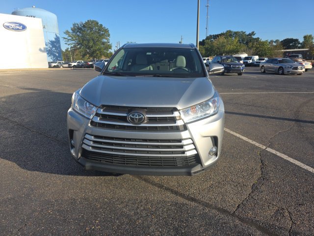 Used 2018 Toyota Highlander XLE FWD image 8