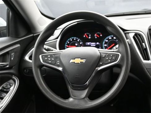 Used 2024 Chevrolet Malibu LT image 15