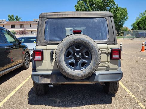 Used 2022 Jeep Wrangler Unlimited Sport AWD/4WD image 6