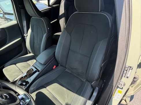 Certified 2023 Volvo XC40 Recharge Plus AWD/4WD image 7