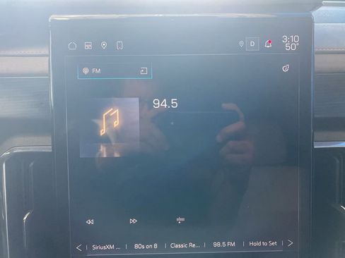 Used 2024 GMC Acadia Elevation image 2