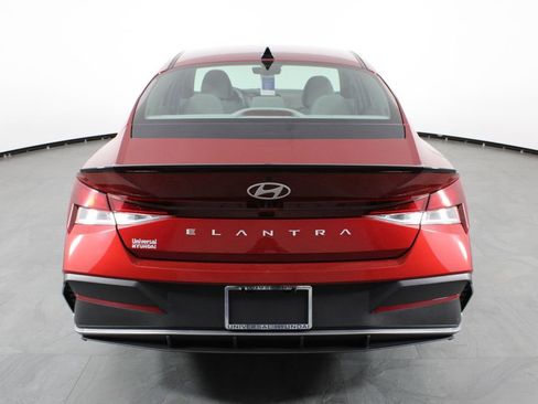 Certified 2025 Hyundai Elantra Sport image 11
