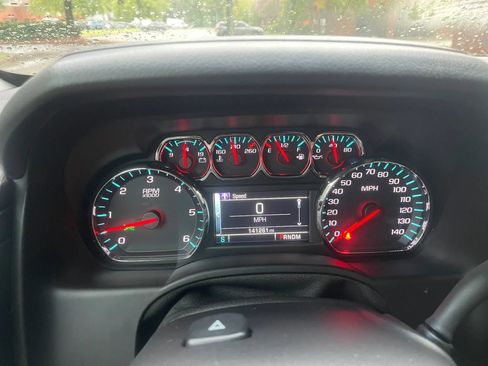 Used 2015 Chevrolet Tahoe LT AWD/4WD image 16