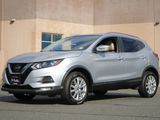Used 2020 Nissan Rogue Sport SV w/ Technology Package image 2
