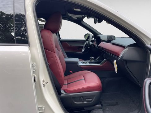 New 2025 MAZDA CX-70 Plug-In Hybrid w/ Premium Plus image 14