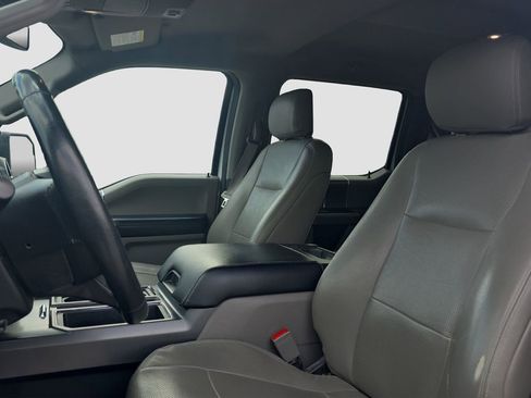 Used 2019 Ford F150 XLT w/ Equipment Group 302A Luxury AWD/4WD image 7