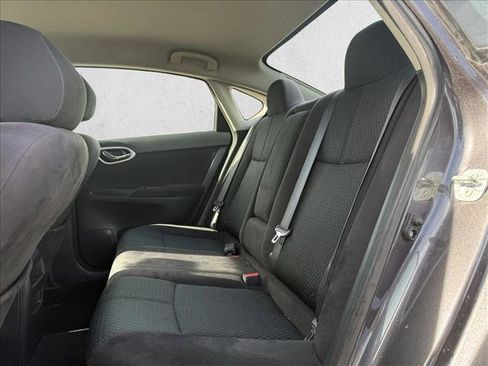 Used 2015 Nissan Sentra SR image 9
