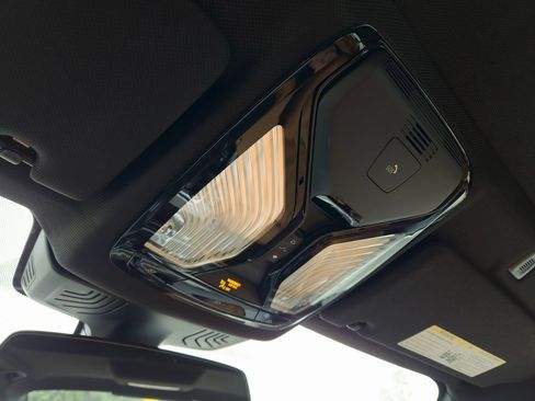 Used 2019 BMW 540i w/ Convenience Package image 19