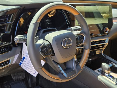 New 2026 Lexus RX 350h AWD/4WD image 11