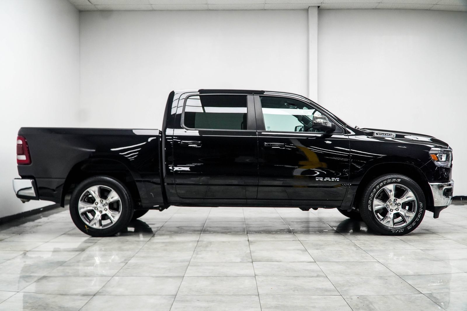 Used 2023 RAM 1500 Laramie AWD/4WD image 8