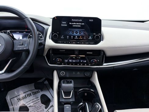 Used 2023 Nissan Rogue SL w/ SL Premium Package image 10