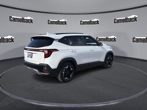 Certified 2025 Kia Seltos EX w/ EX Sunroof Package FWD image 7