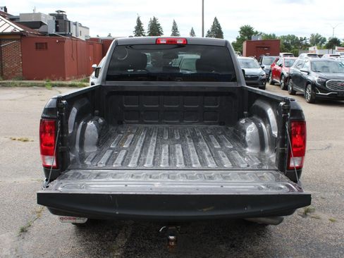 Used 2019 RAM 1500 Express AWD/4WD image 7