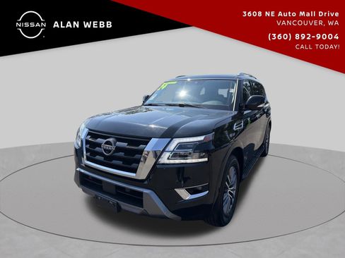 Used 2024 Nissan Armada SL w/ Captain's Chairs Package AWD/4WD image 7