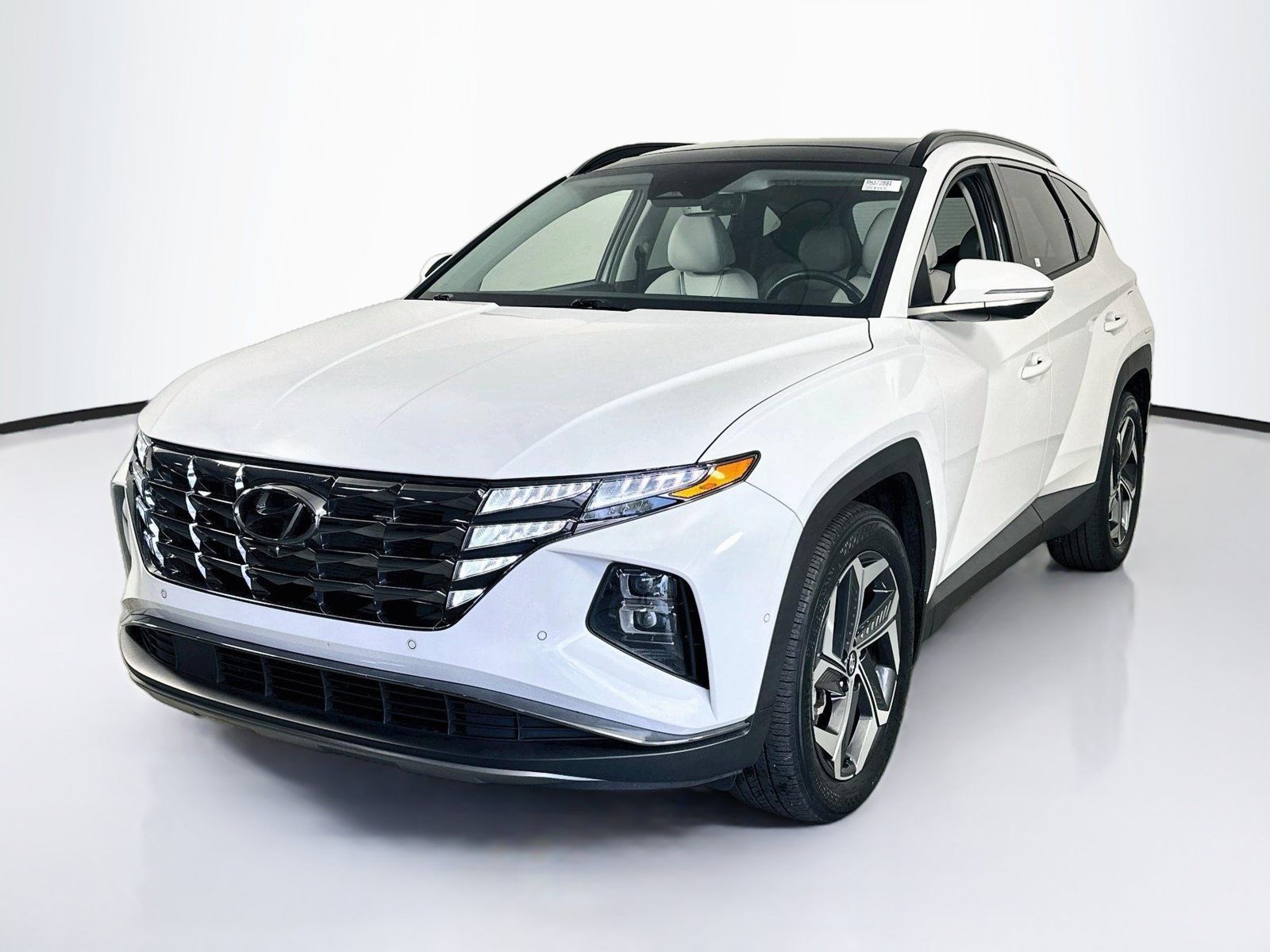 Used 2024 Hyundai Tucson Limited FWD image 1