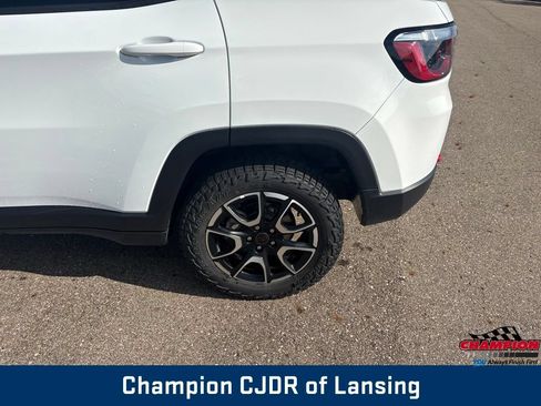 Used 2025 Jeep Compass Trailhawk AWD/4WD image 34