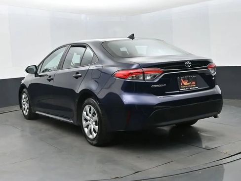 Used 2023 Toyota Corolla LE FWD image 9