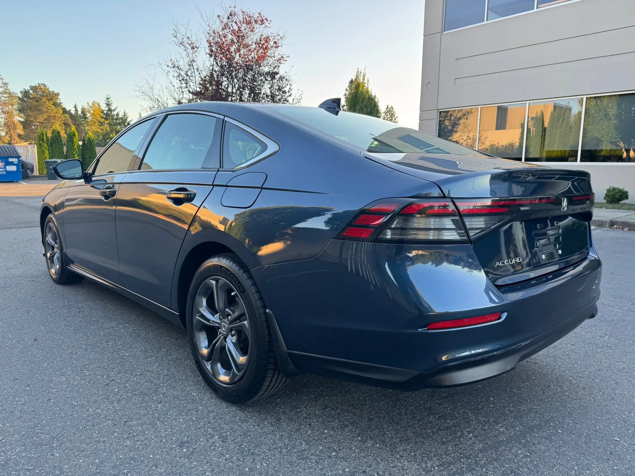 Used 2023 Honda Accord EX image 8