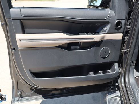 Used 2023 Ford Expedition Max Limited RWD image 12