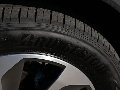 Used 2025 Ford Escape Platinum image 29