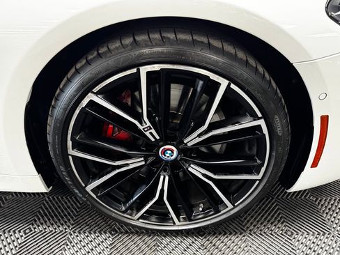 Used 2023 BMW M550i xDrive M550i xDrive w/ Executive Package image 18