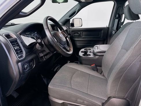 Used 2022 RAM 2500 Tradesman w/ Chrome Appearance Group image 11