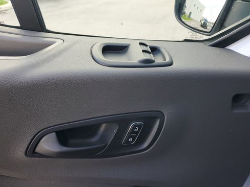 Used 2024 Ford Transit 350 XLT image 29