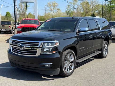 Used 2019 Chevrolet Suburban Premier AWD/4WD image 9