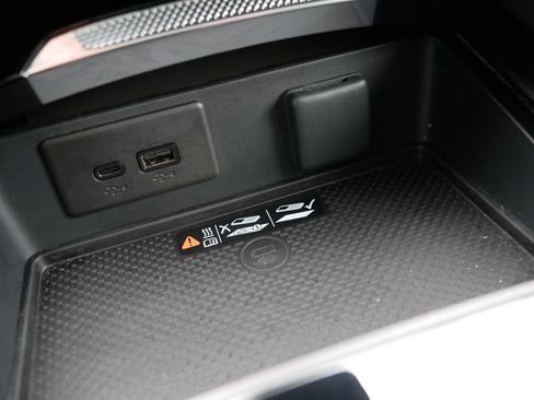 Used 2025 Buick Envision Preferred image 33