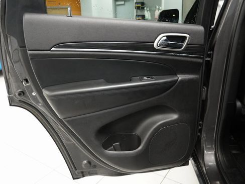 Used 2020 Jeep Grand Cherokee Limited image 26