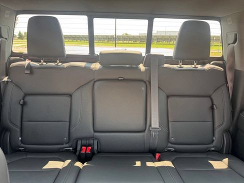 Used 2019 GMC Sierra 1500 SLT w/ SLT Premium Plus Package AWD/4WD image 27