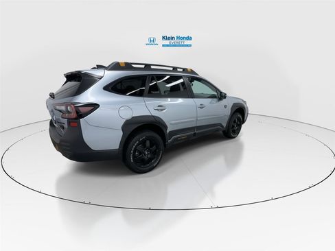 Used 2022 Subaru Outback Wilderness AWD/4WD image 2