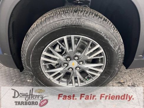 New 2026 Chevrolet Traverse LT w/ Driver Confidence Package FWD image 21