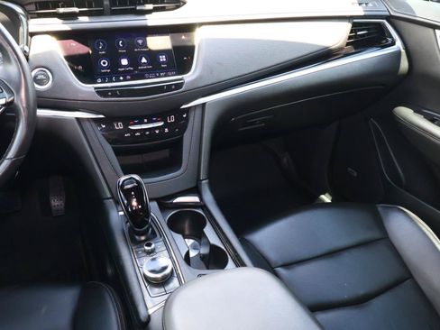 Used 2024 Cadillac XT6 Luxury FWD image 17