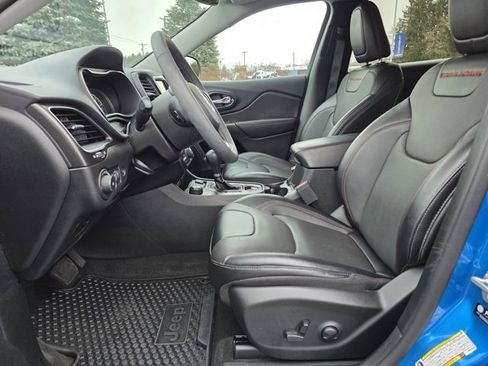 Used 2022 Jeep Cherokee Trailhawk w/ Premium Leather Package image 14