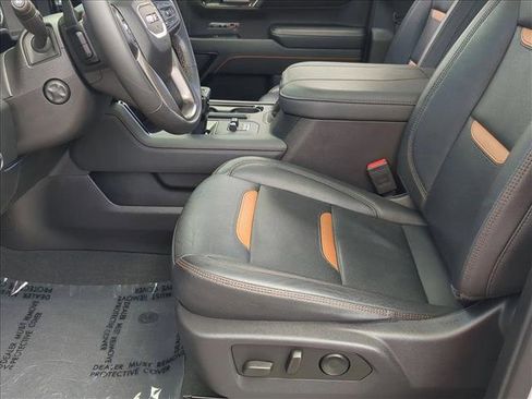 Used 2023 GMC Sierra 1500 AT4 w/ Technology Package image 15