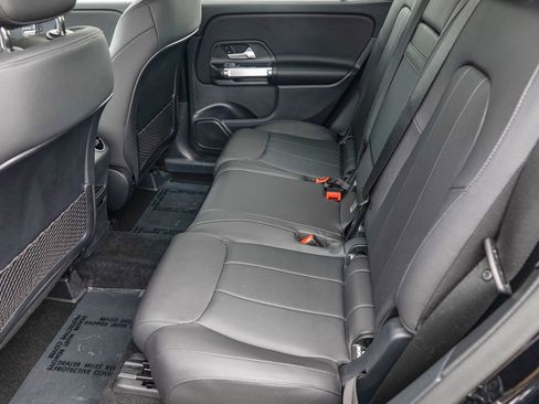 Certified 2025 Mercedes-Benz GLB 250 image 18