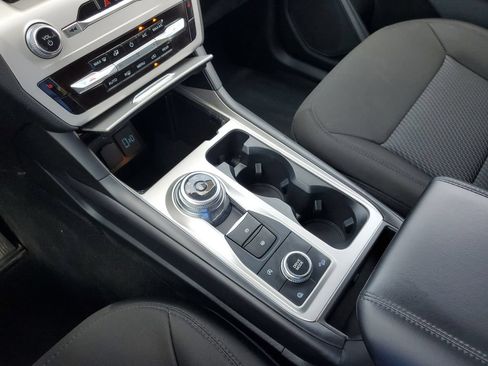 Certified 2024 Ford Explorer XLT AWD/4WD image 33