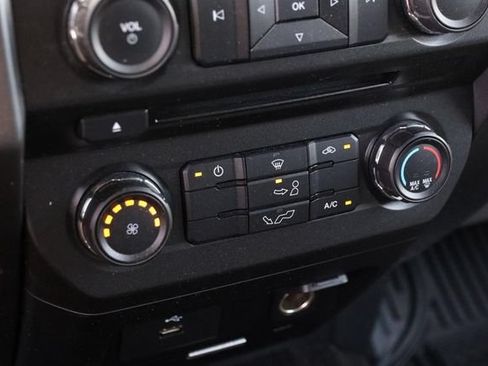 Used 2017 Ford F150 XLT AWD/4WD image 18