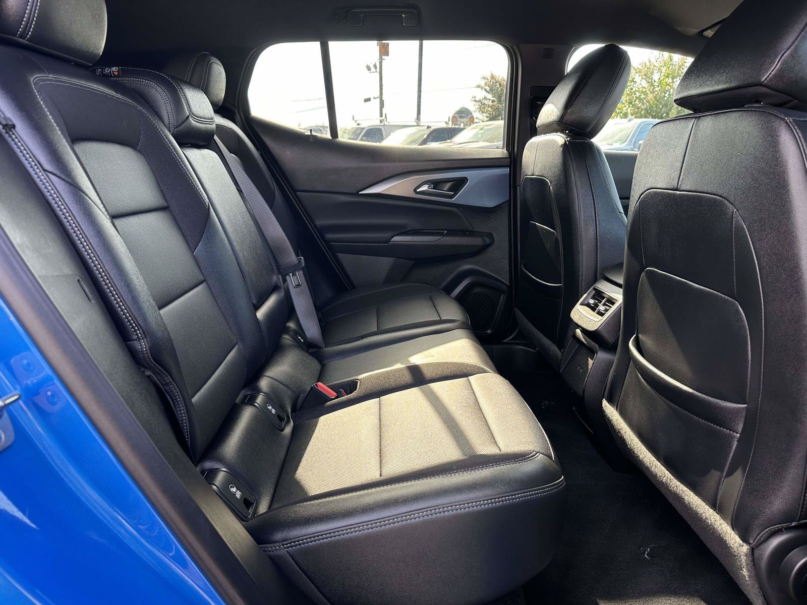 Used 2024 Chevrolet Equinox EV LT FWD image 28