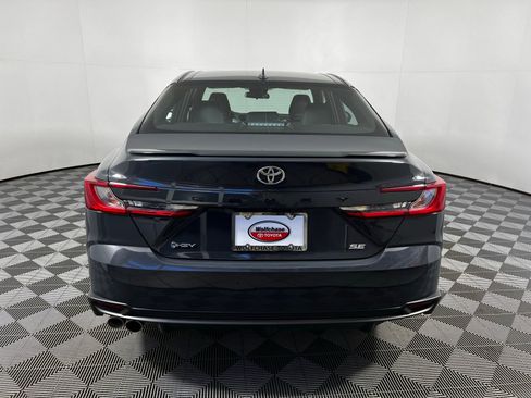 Certified 2025 Toyota Camry SE image 6