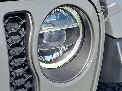 Used 2021 Jeep Wrangler Unlimited Rubicon w/ Trailer Tow Package AWD/4WD image 9
