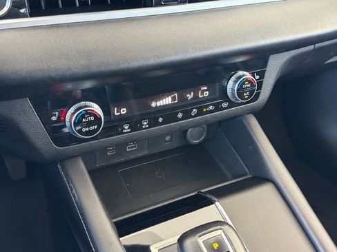 Used 2024 Mitsubishi Outlander SE AWD/4WD image 29