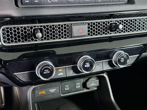 Used 2025 Honda Civic Sport image 23