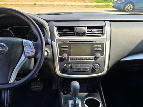 Used 2016 Nissan Altima 2.5 S w/ Power Driver Seat Package image 16