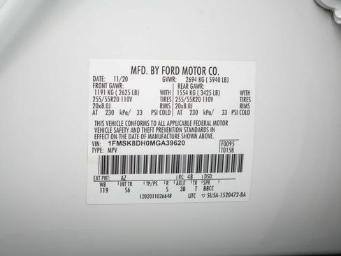 Used 2021 Ford Explorer XLT w/ Equipment Group 202A AWD/4WD image 29