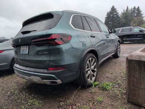 Used 2024 BMW X5 xDrive40i w/ Parking Assistance Package AWD/4WD image 4